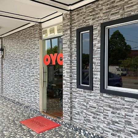 Oyo 90205 Bayu Sintok Motel 창룬 외부 사진