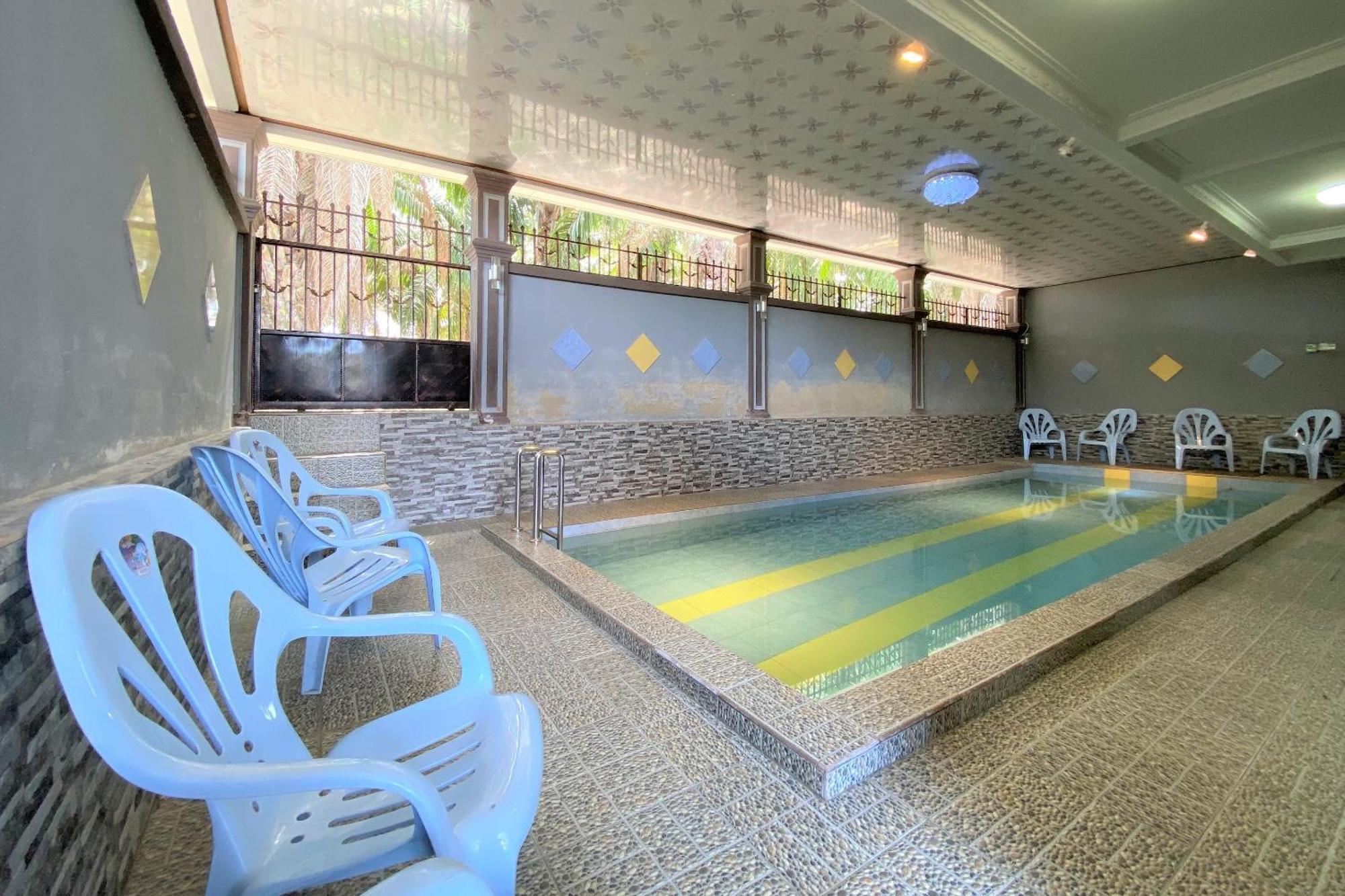 Oyo 90205 Bayu Sintok Motel 창룬 외부 사진