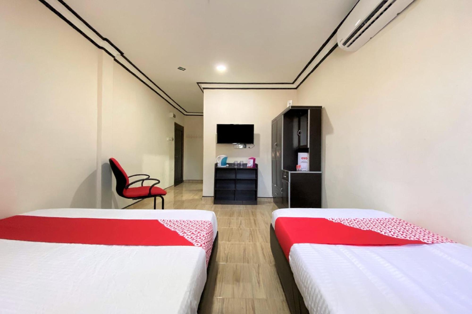 Oyo 90205 Bayu Sintok Motel 창룬 외부 사진