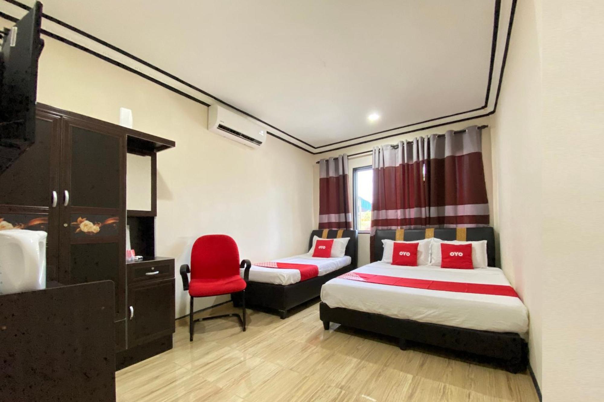 Oyo 90205 Bayu Sintok Motel 창룬 외부 사진