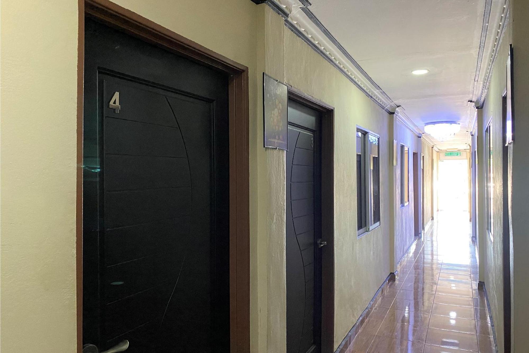 Oyo 90205 Bayu Sintok Motel 창룬 외부 사진