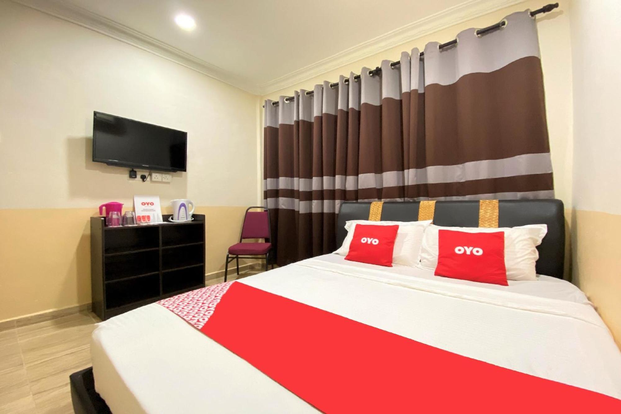 Oyo 90205 Bayu Sintok Motel 창룬 외부 사진