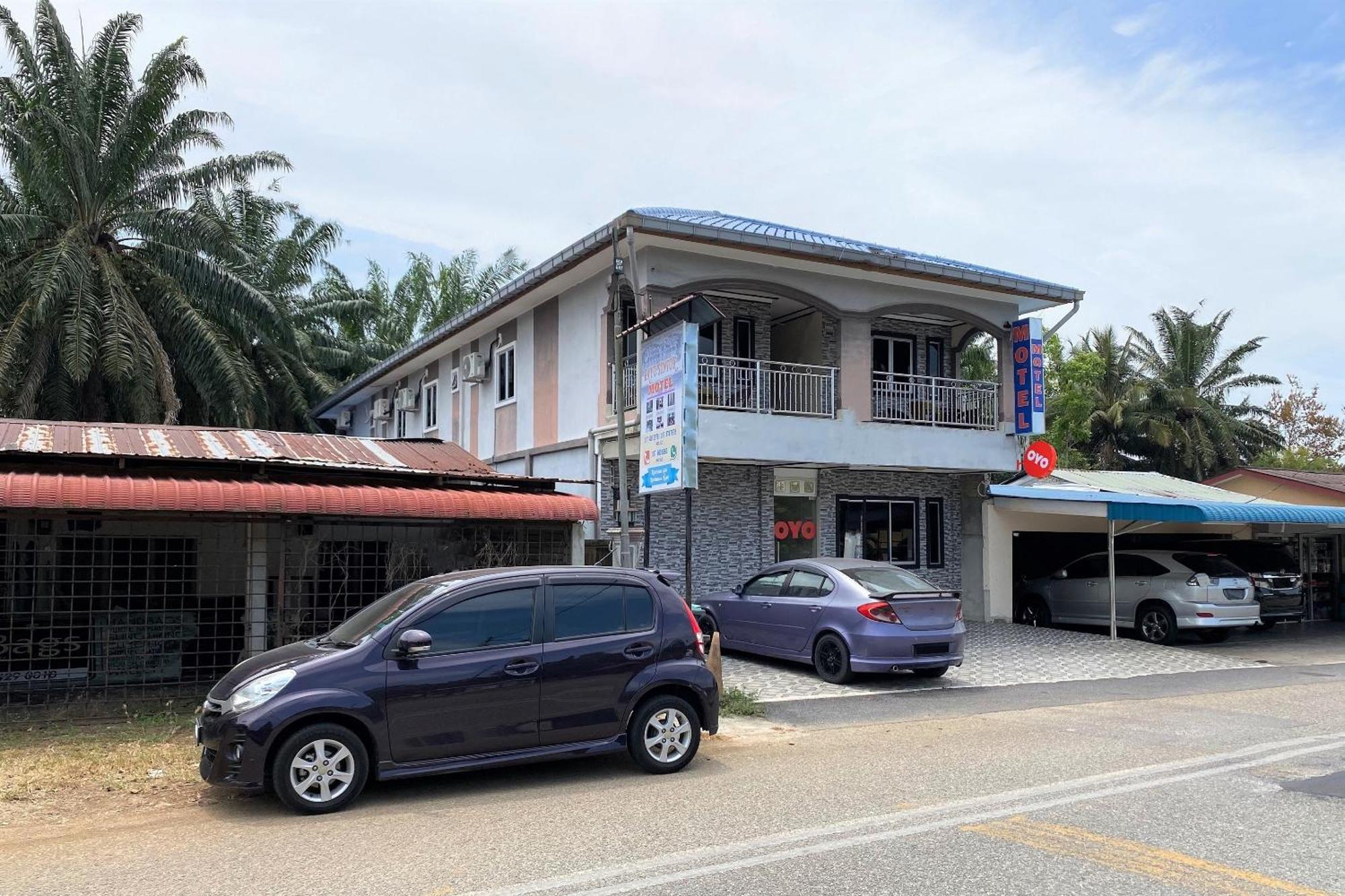 Oyo 90205 Bayu Sintok Motel 창룬 외부 사진