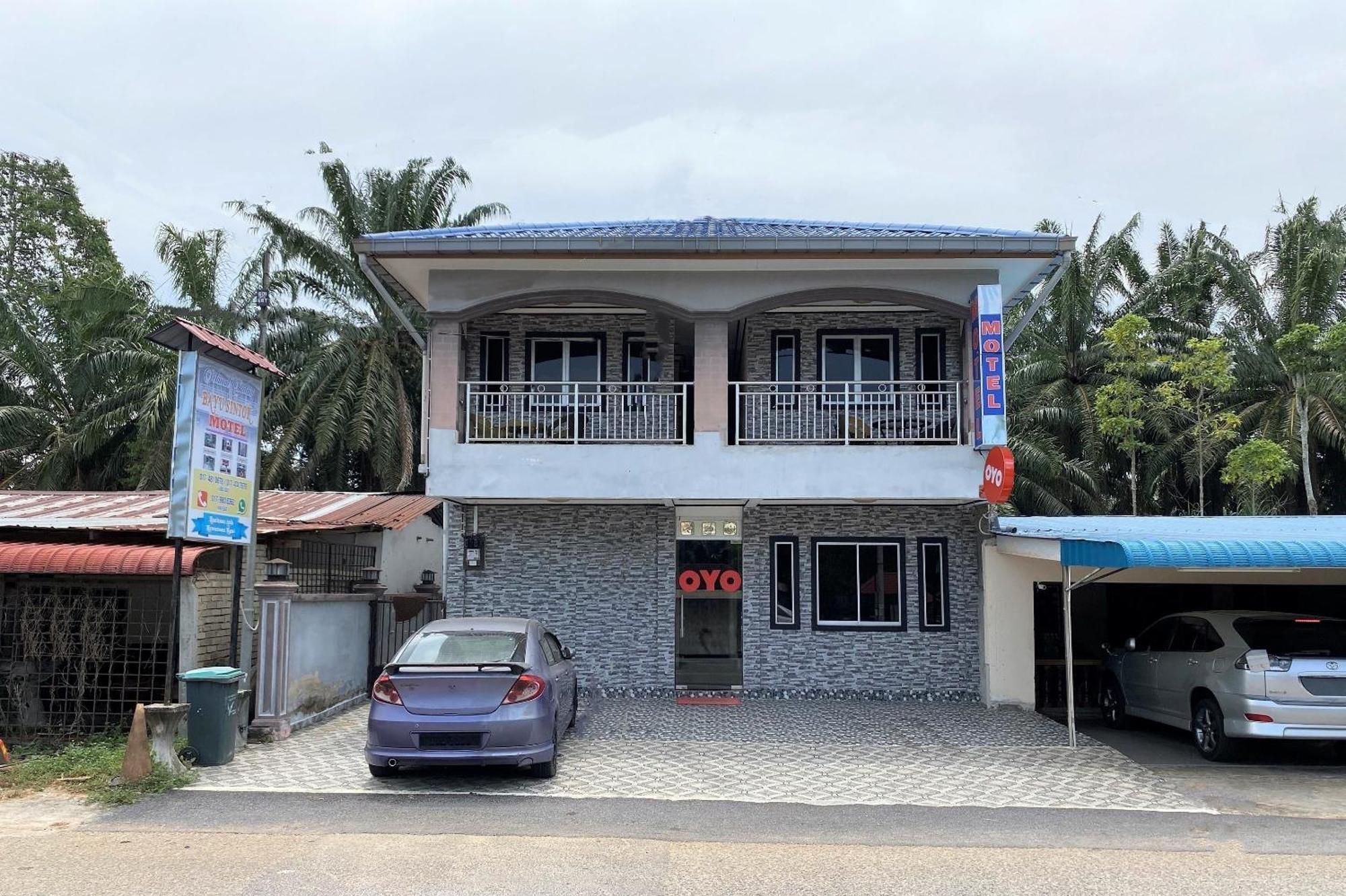 Oyo 90205 Bayu Sintok Motel 창룬 외부 사진