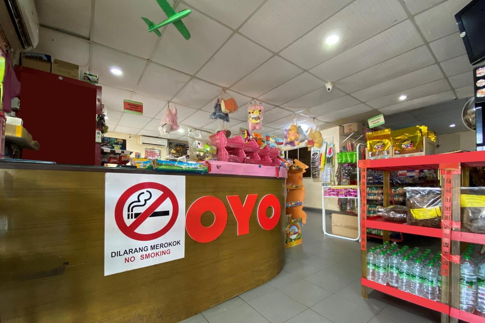 Oyo 90205 Bayu Sintok Motel 창룬 외부 사진
